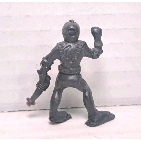 PRC Vintage Dragonriders Of The Styx Black 1.75” Mini Plastic Figurine Spaceman - Picture 2 of 2